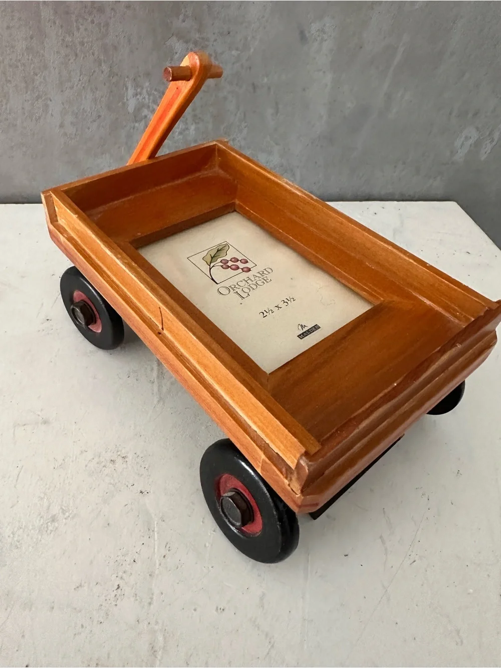 UNIQUE ORCHARD LODGE WAGON PICTURE FRAME WOOD FITS 2.5X3.5